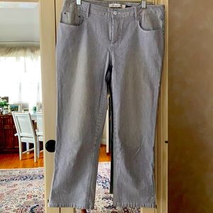 Cropped pin stripe blue/white pants